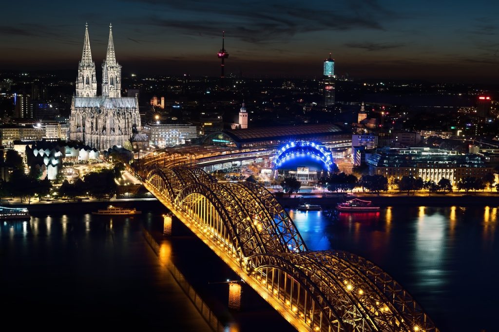 cologne-cathedral-1846338_1280